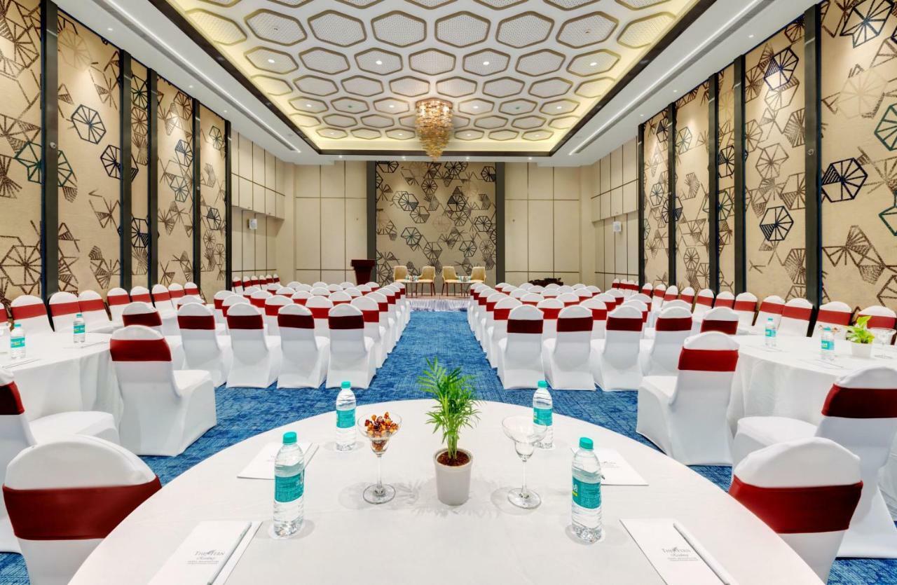 Отель The Fern Residency Karad Экстерьер фото
